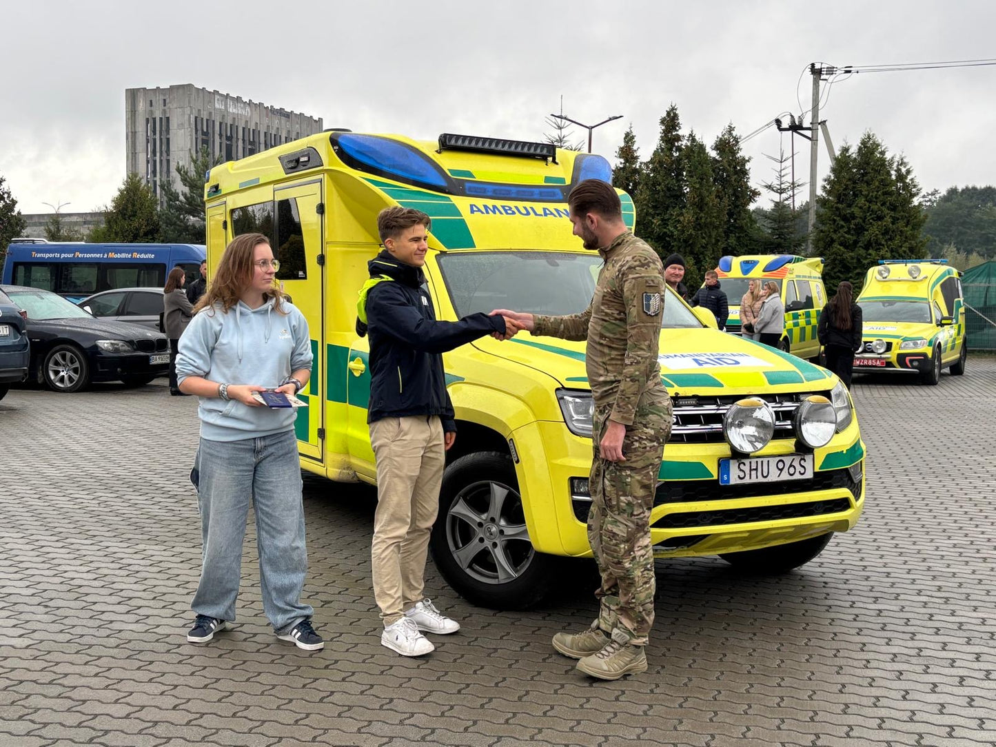 Donera till ambulanser